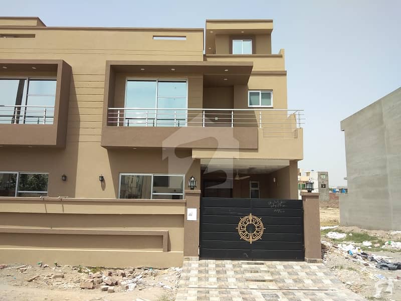 5 Marla House In Green City Is Available