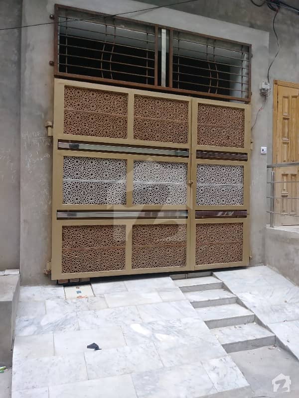 House Of 550  Square Feet In Jhang Road Is Available