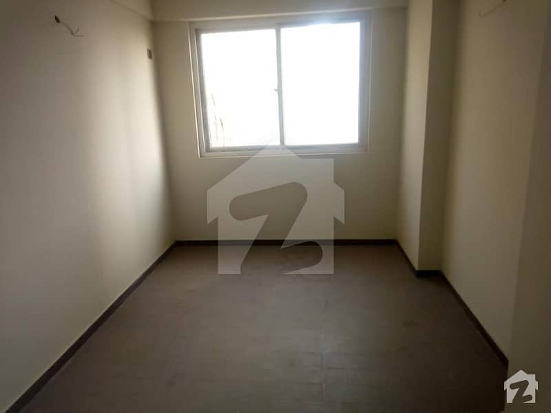 1300  Square Feet Flat In Clifton For Rent