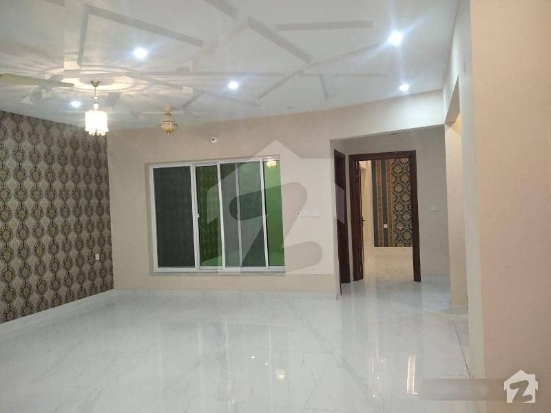 ایڈن ویلی فیصل آباد میں 3 کمروں کا 7 مرلہ مکان 2.25 کروڑ میں برائے فروخت۔