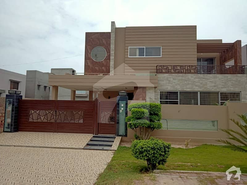 One Kanal Beautiful Luxury House For Sale In Prime Location In Eden City Lahore