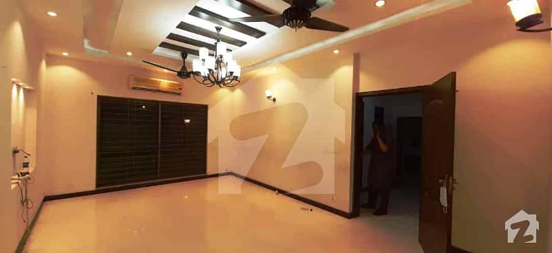 12 Marla Lavish 5 Beds House With Full Basement For Rent Dha Phase 4