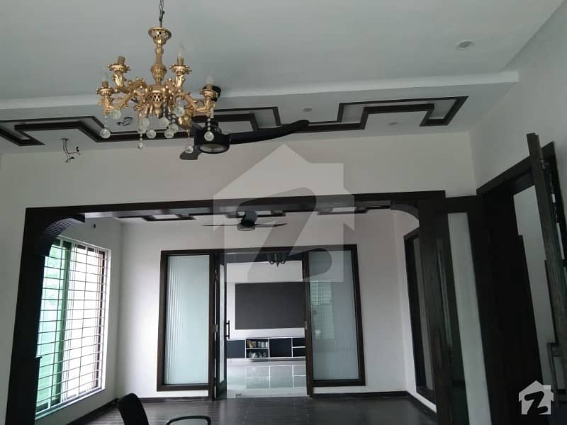 Kanal Owner Built 7 Beds Bungalow Urgent Sale