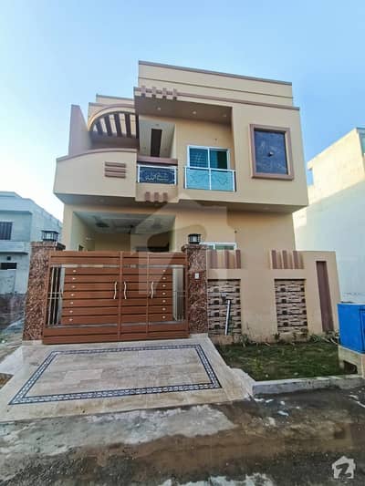 ڈی سی کالونی گوجرانوالہ میں 3 کمروں کا 5 مرلہ مکان 1.55 کروڑ میں برائے فروخت۔ ڈی سی کالونی گوجرانوالہ میں 3 کمروں کا 5 مرلہ مکان 1.55 کروڑ میں برائے فروخت۔