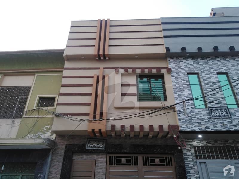 2 Marla House available for sale in Gulbahar if you hurry