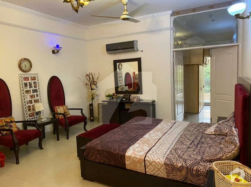 ماڈل ٹاؤن ۔ بلاک سی ماڈل ٹاؤن لاہور میں 5 کمروں کا 1 کنال مکان 7.5 کروڑ میں برائے فروخت۔