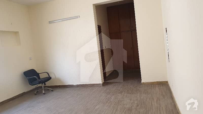 30 Marla House For Rent In Garden Town - Ahmed Block