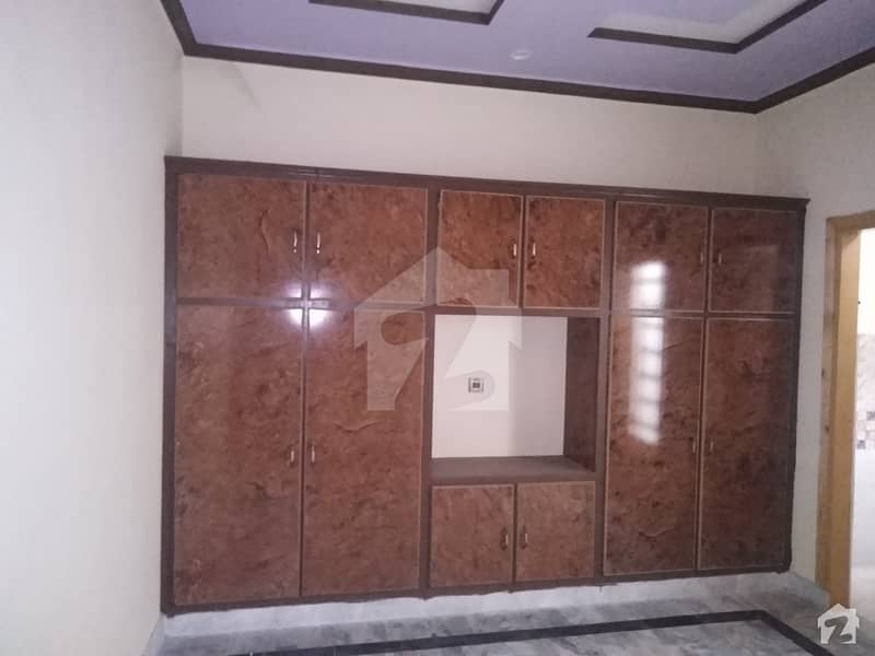 ڈلا زیک روڈ پشاور میں 7 کمروں کا 5 مرلہ مکان 1.62 کروڑ میں برائے فروخت۔
