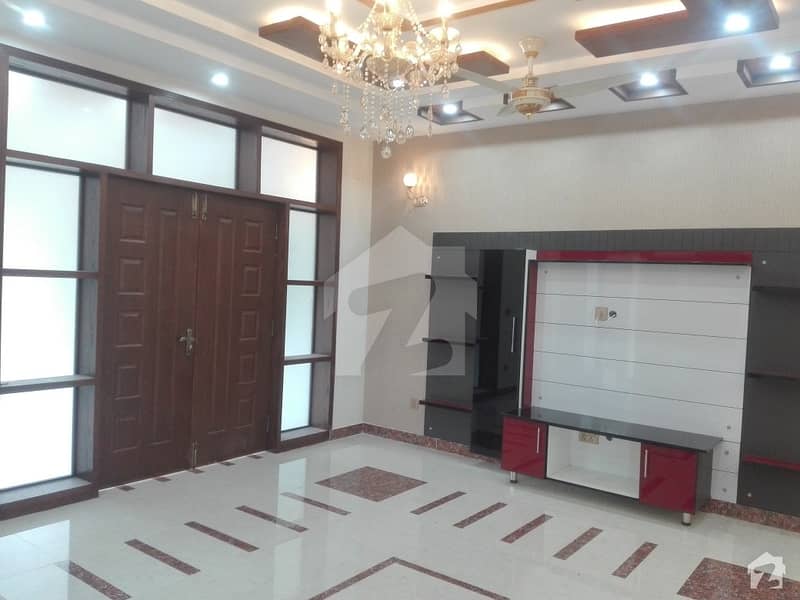 ای ایم ای سوسائٹی ۔ بلاک اے ای ایم ای سوسائٹی لاہور میں 5 کمروں کا 1 کنال مکان 5.35 کروڑ میں برائے فروخت۔
