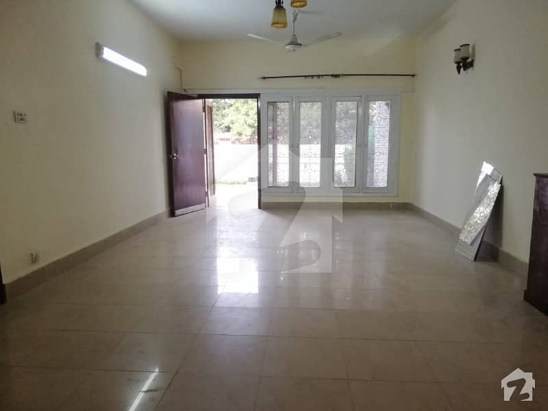 4 Beds And Study Room Full House  Available For Rent In G-6 Islamabad.