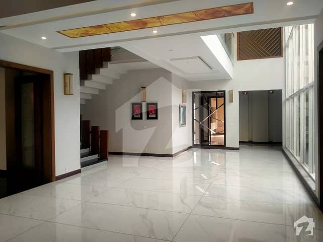 گارڈن ٹاؤن - بابر بلاک گارڈن ٹاؤن لاہور میں 5 کمروں کا 1 کنال مکان 2.9 لاکھ میں کرایہ پر دستیاب ہے۔