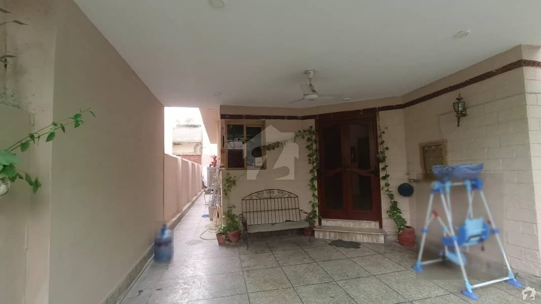 Urgent Sale 10 Marla Good Condition House 4 Bedrooms In Punjab Society