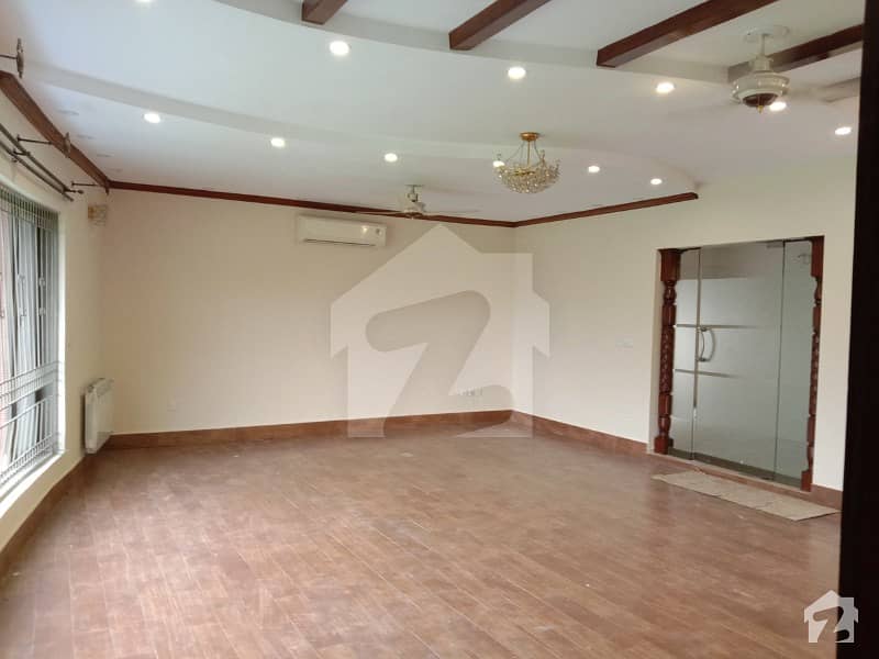 Lavish Design 2 Kanal Bungalow For Rent In Dha Phase 3 Lahore