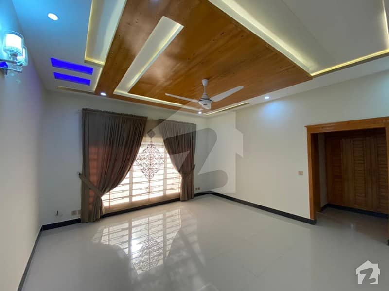 Brand New 1 Kanal Beautiful House Available For Rent Outclass And Solid Construction Reasonable Demand