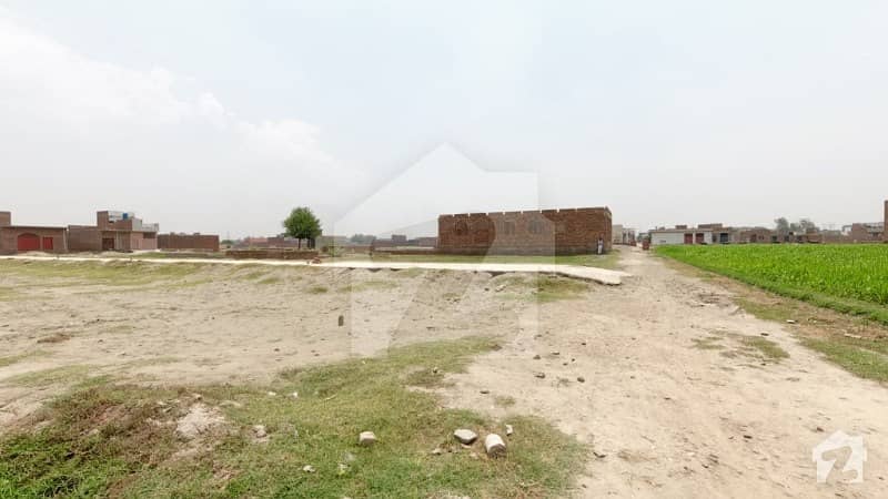 سگیاں والا بائی پاس روڈ لاہور میں 6.4 کنال صنعتی زمین 3.1 کروڑ میں برائے فروخت۔