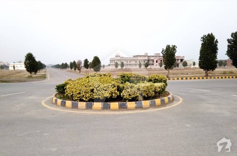 سینٹرل پارک ۔ بلاک سی سینٹرل پارک ہاؤسنگ سکیم لاہور میں 10 مرلہ رہائشی پلاٹ 49.75 لاکھ میں برائے فروخت۔