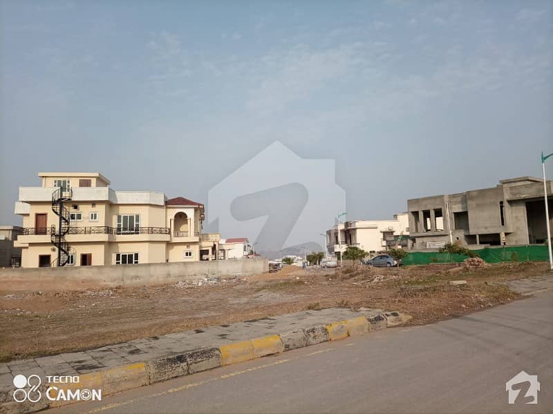 1 Kanal Residential Plot for Sale Bahria town Phase 8 Rawalpindi