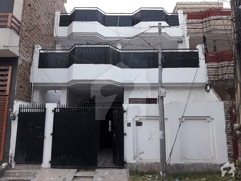 حیات آباد فیز 6 - ایف6 حیات آباد فیز 6 حیات آباد پشاور میں 5 کمروں کا 5 مرلہ مکان 50 ہزار میں کرایہ پر دستیاب ہے۔