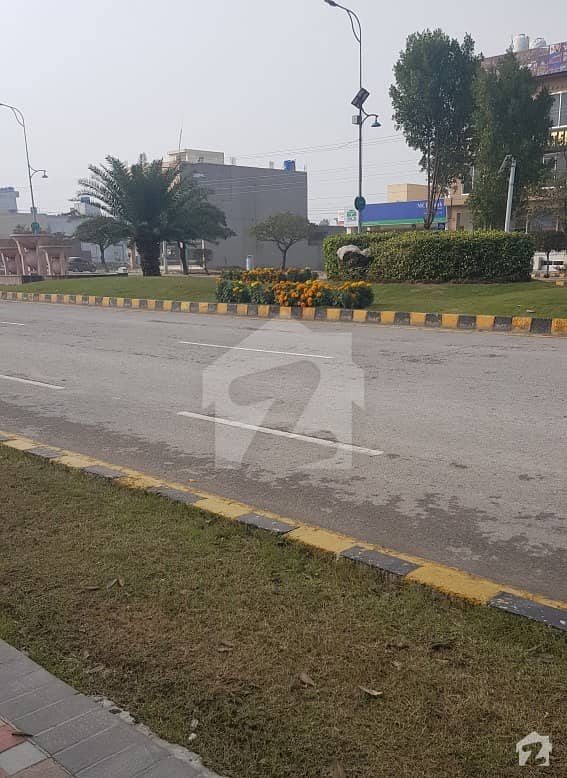 سینٹرل پارک ۔ بلاک اے سینٹرل پارک ہاؤسنگ سکیم لاہور میں 5 مرلہ رہائشی پلاٹ 56 لاکھ میں برائے فروخت۔