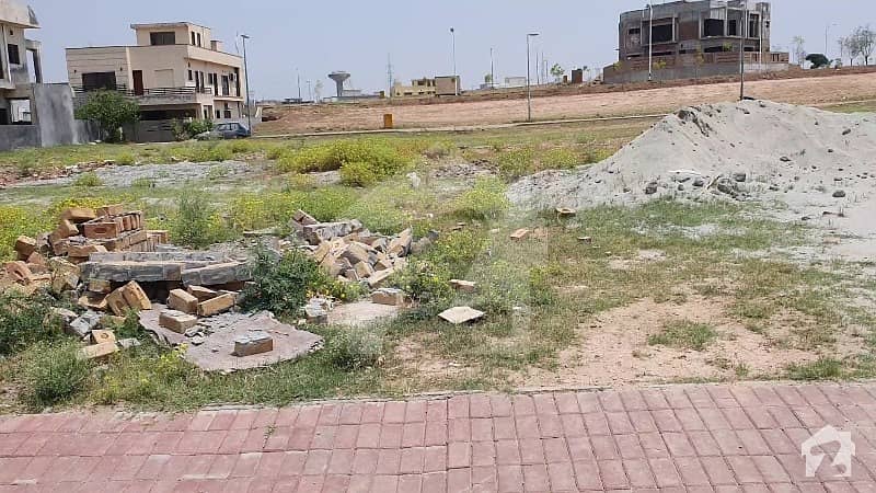Bahria town phase 8 C block 10 marla solid plot for sale