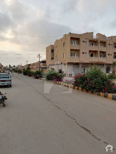 کے این گوہر گرین سٹی شاہراہِ فیصل کراچی میں 1 کمرے کا 1 مرلہ فلیٹ 35 لاکھ میں برائے فروخت۔