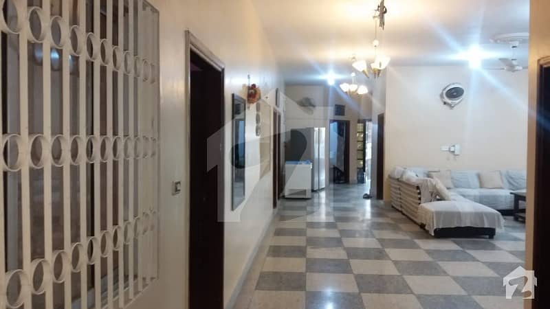 Well Maintain Luxury Single Storey House For Sale 700 Sq Yd 5 Bed Dd Block B