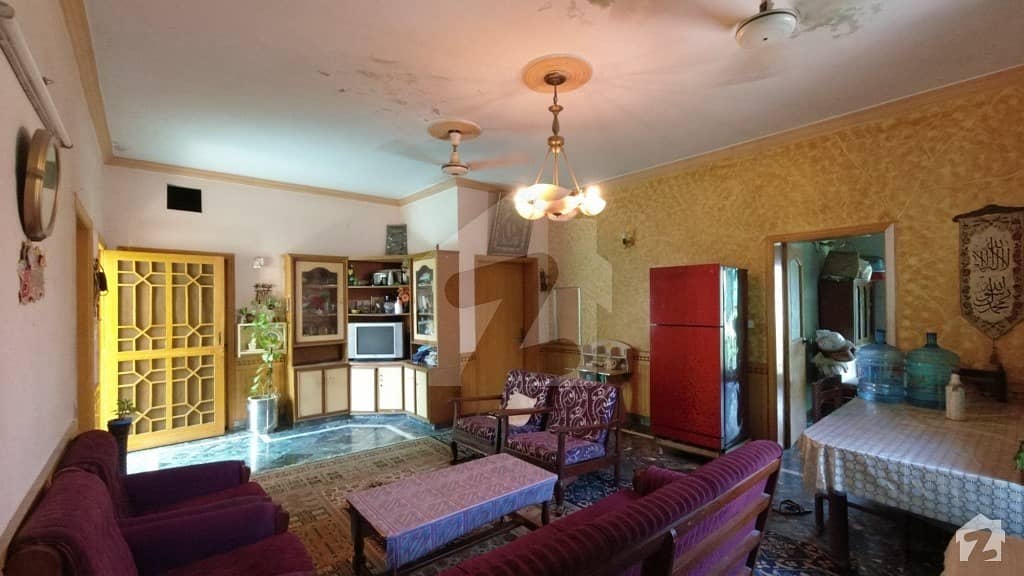 10 Marla Corner House Is Available For Sale In Mustafa Town Lahore