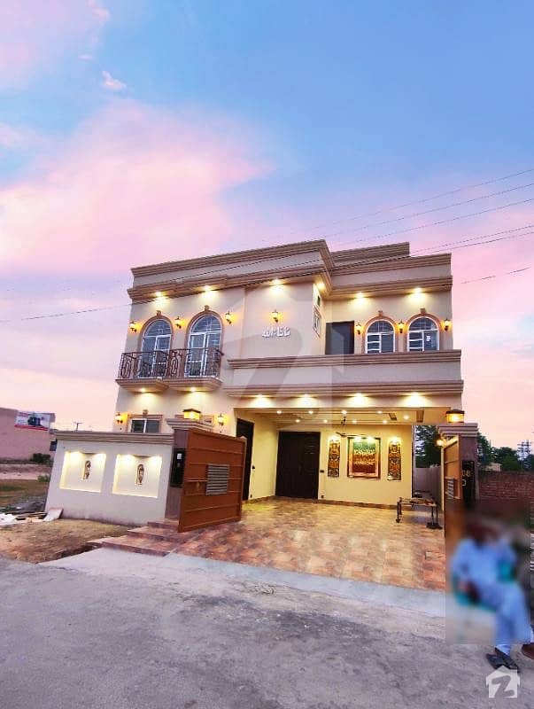 ایل ڈی اے ایوینیو ۔ بلاک جے ایل ڈی اے ایوینیو لاہور میں 6 کمروں کا 10 مرلہ مکان 2.25 کروڑ میں برائے فروخت۔