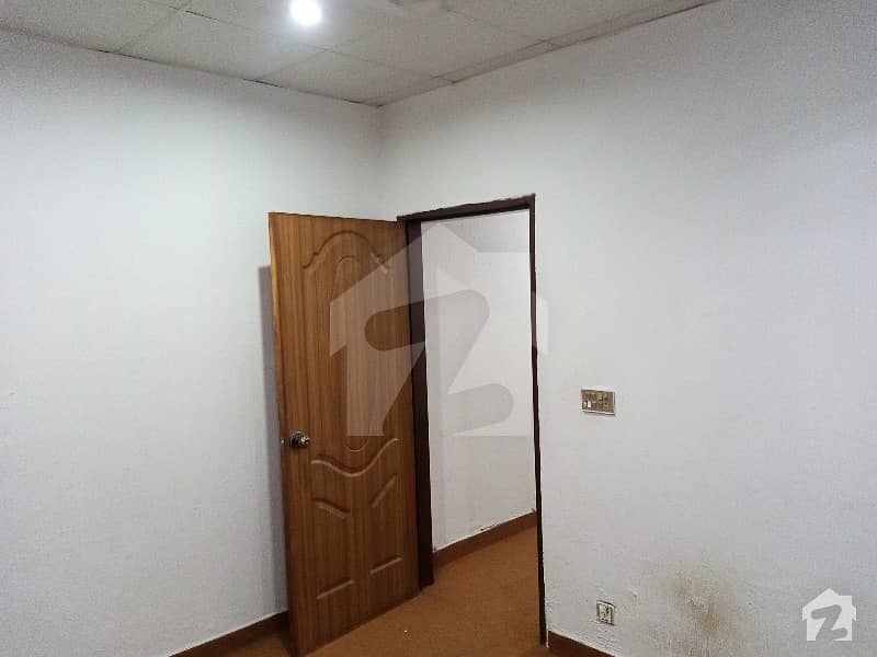 400 Sq Feet 1st Floor Flat Available For Sale