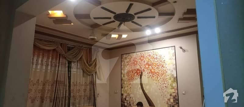 مدینہ ٹاؤن فیصل آباد میں 4 کمروں کا 7 مرلہ مکان 70 ہزار میں کرایہ پر دستیاب ہے۔