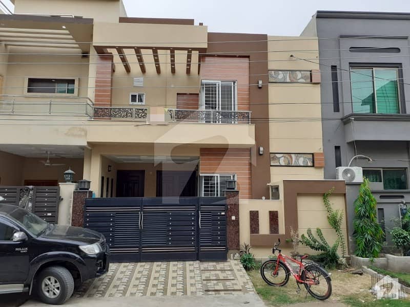 5 Marla Luxury House For Rent In CC Block Sector D Bahria Town Lahore