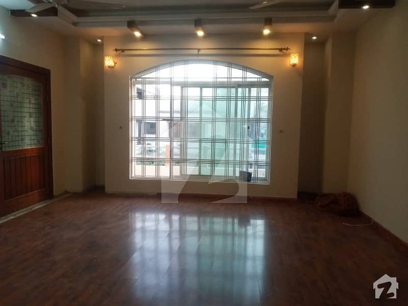 A 4500 Square Feet Upper Portion Located In E-11 Is Available For Rent