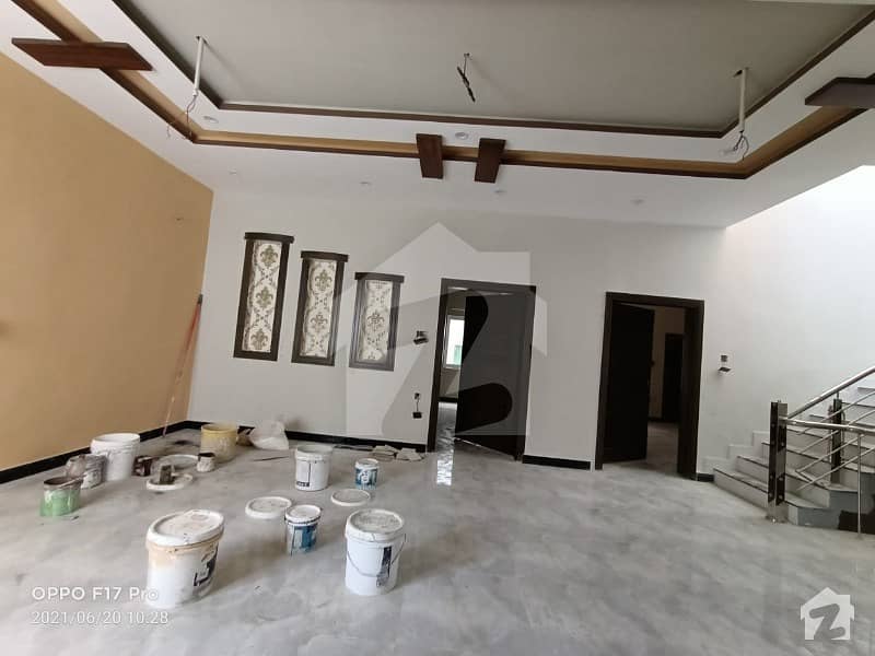ورسک روڈ پشاور میں 6 کمروں کا 7 مرلہ مکان 2.4 کروڑ میں برائے فروخت۔