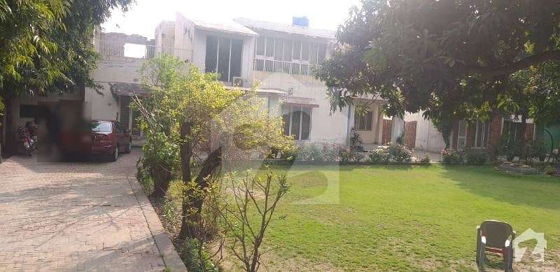 ماڈل ٹاؤن ۔ بلاک اے ماڈل ٹاؤن لاہور میں 5 کمروں کا 2 کنال مکان 10.9 کروڑ میں برائے فروخت۔