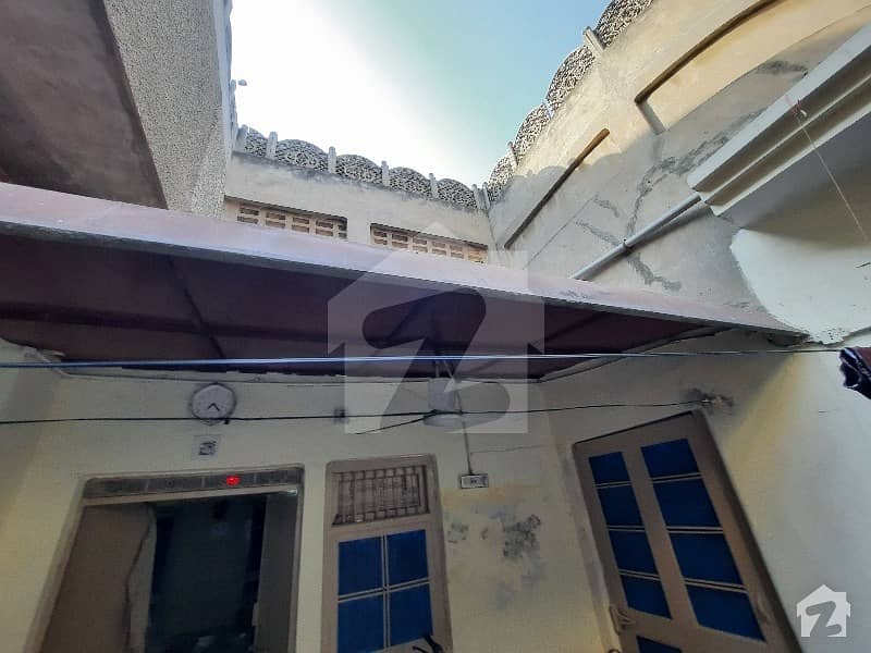 عبداللہ پور فیصل آباد میں 5 کمروں کا 9 مرلہ مکان 2 کروڑ میں برائے فروخت۔