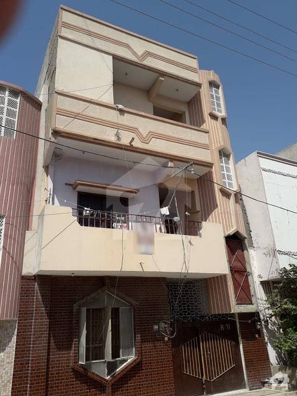 ملیر کراچی میں 6 کمروں کا 12 مرلہ مکان 1.8 کروڑ میں برائے فروخت۔