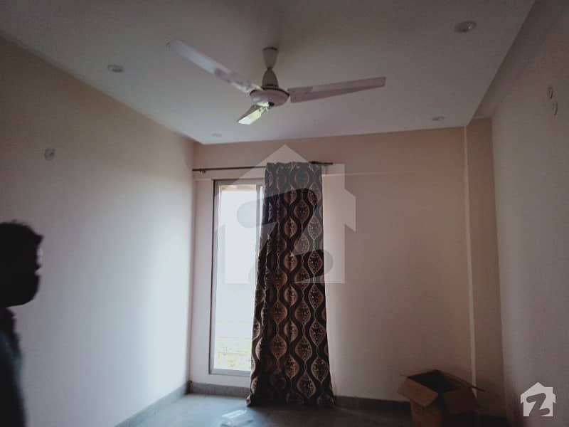 ویلینشیاء ہاؤسنگ سوسائٹی لاہور میں 2 کمروں کا 4 مرلہ فلیٹ 30 ہزار میں کرایہ پر دستیاب ہے۔