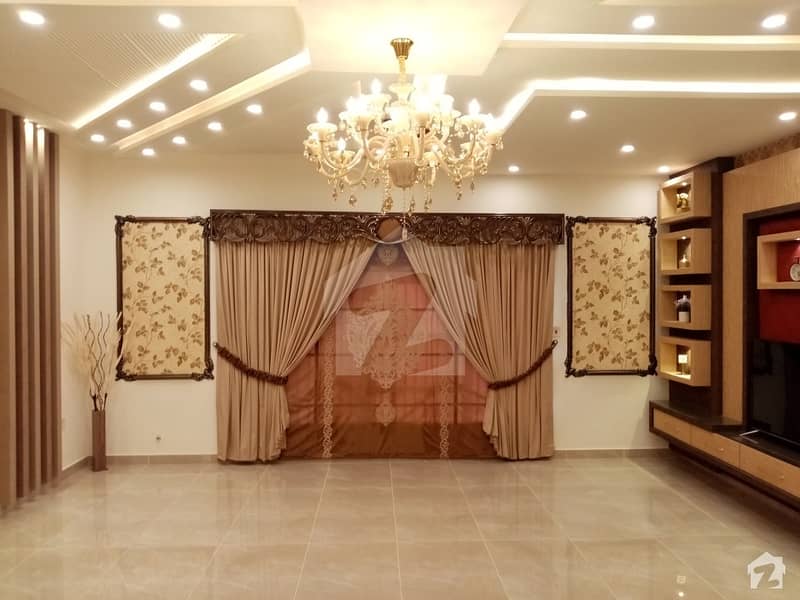 2 Kanal House In DC Colony Is Available