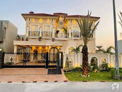 One Kanal Spanish Bungalow For Sale Near Park Commercial One Kanal Spanish Bungalow For Sale Near Park Commercial