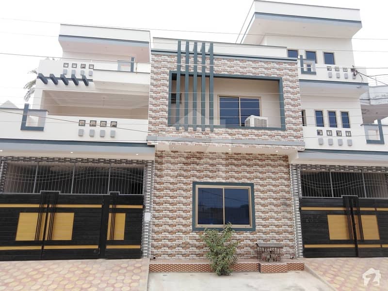 جہانگی والا روڈ بہاولپور میں 6 کمروں کا 8 مرلہ مکان 1.6 کروڑ میں برائے فروخت۔