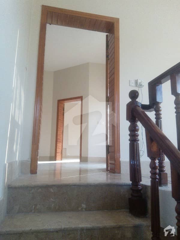 5 BEDROOMS GOOD CONDITION HOUSE FOR SALE IN DHA 1