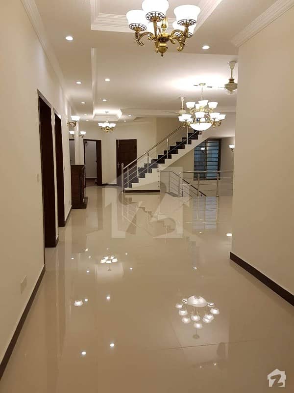 DHA Phase 1 Sector E 20 Marla House For Sale