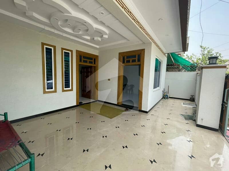 سوان گارڈن ۔ بلاک ایچ سوان گارڈن اسلام آباد میں 4 کمروں کا 9 مرلہ مکان 2.3 کروڑ میں برائے فروخت۔