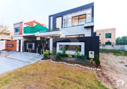 Most Beautiful 10 Marla Villa Came for Sale in Phase 8 Most Beautiful 10 Marla Villa Came for Sale in Phase 8