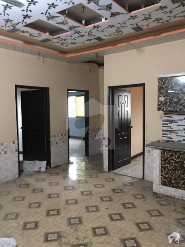 کھارادر صدر ٹاؤن کراچی میں 3 کمروں کا 4 مرلہ فلیٹ 95 لاکھ میں برائے فروخت۔