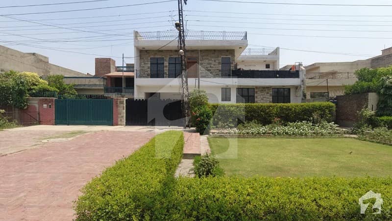 An Aesthetic Well - Built And Beautifully Finished 1 Kanal Used House Is Available For Sale At Township Sector B2 Lahore
