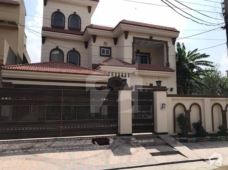 15 Marla Modern Designer House 5 Bed Double Unit Super Hot Location Solid Construction Near Pia Main Boulevard