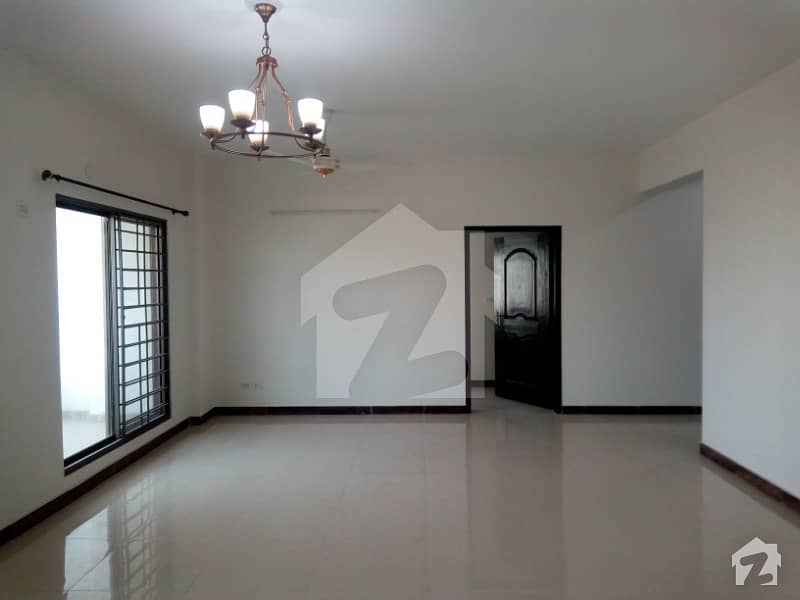 New Condition 3 Bed Army Apartments 3rd Floor Available For Rent