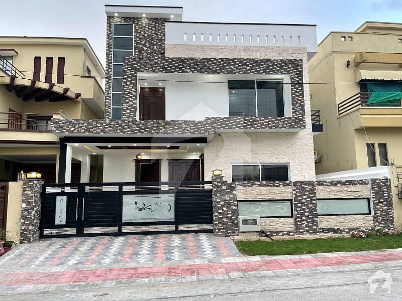 10 marla Beautiful House for Sale In best of DHA phase - 2