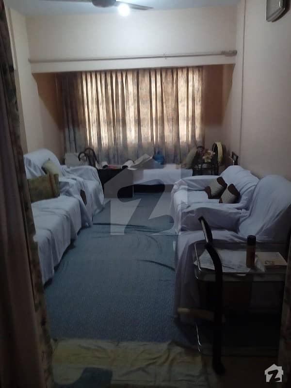 عائشہ منزل کراچی میں 2 کمروں کا 4 مرلہ فلیٹ 25 ہزار میں کرایہ پر دستیاب ہے۔